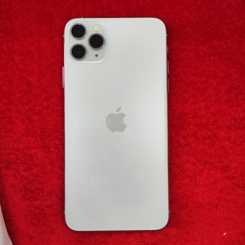 iPhone 11 Pro Max 256GB Silver 98% pin 100% (Màn và viền xước dăm - Đã thay pin) J/A