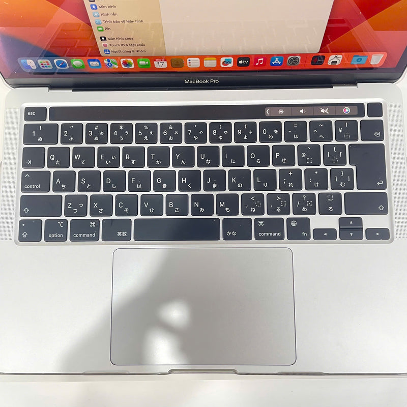 Macbook Pro 2022 Bạc CPO 13.3inch Apple M2 /RAM 8GB/ SSD 256GB 99% Fullbox Sạc 39 lần BPTN (Tặng kèm ốp trong)