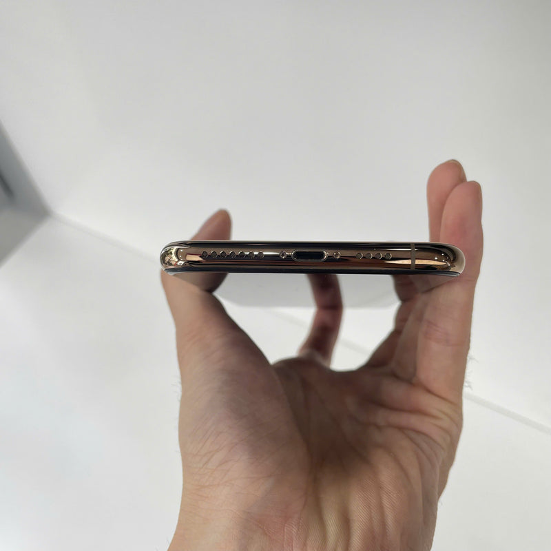iPhone 11 Pro Max 256GB Vàng 98% pin 100% (Đốm camera 1x  - Đã thay pin, xước viền mờ) J/A - HH1809