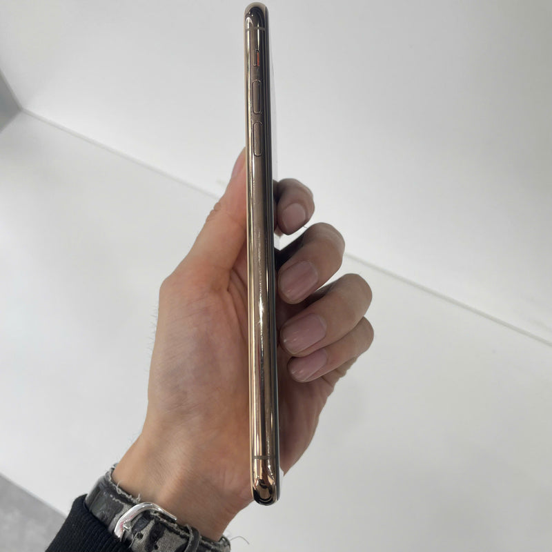 iPhone 11 Pro Max 256GB Vàng 98% pin 100% (Đốm camera 1x  - Đã thay pin, xước viền mờ) J/A - HH1809